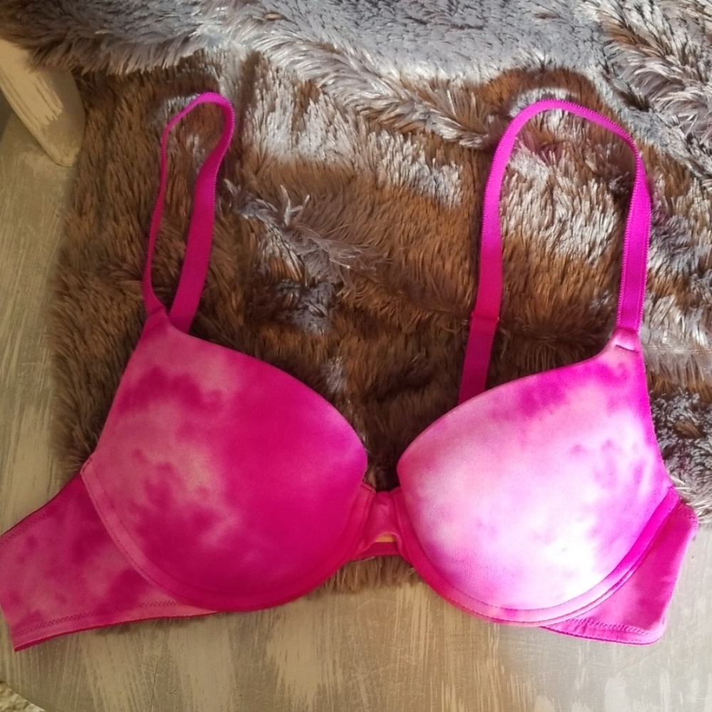 Victoria Secret PINK Wear Everywhere Push Up Bra